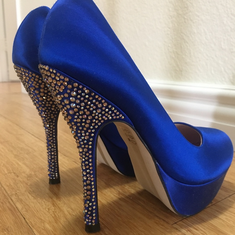 STEVE MADDEN RHINESTONE HEEL